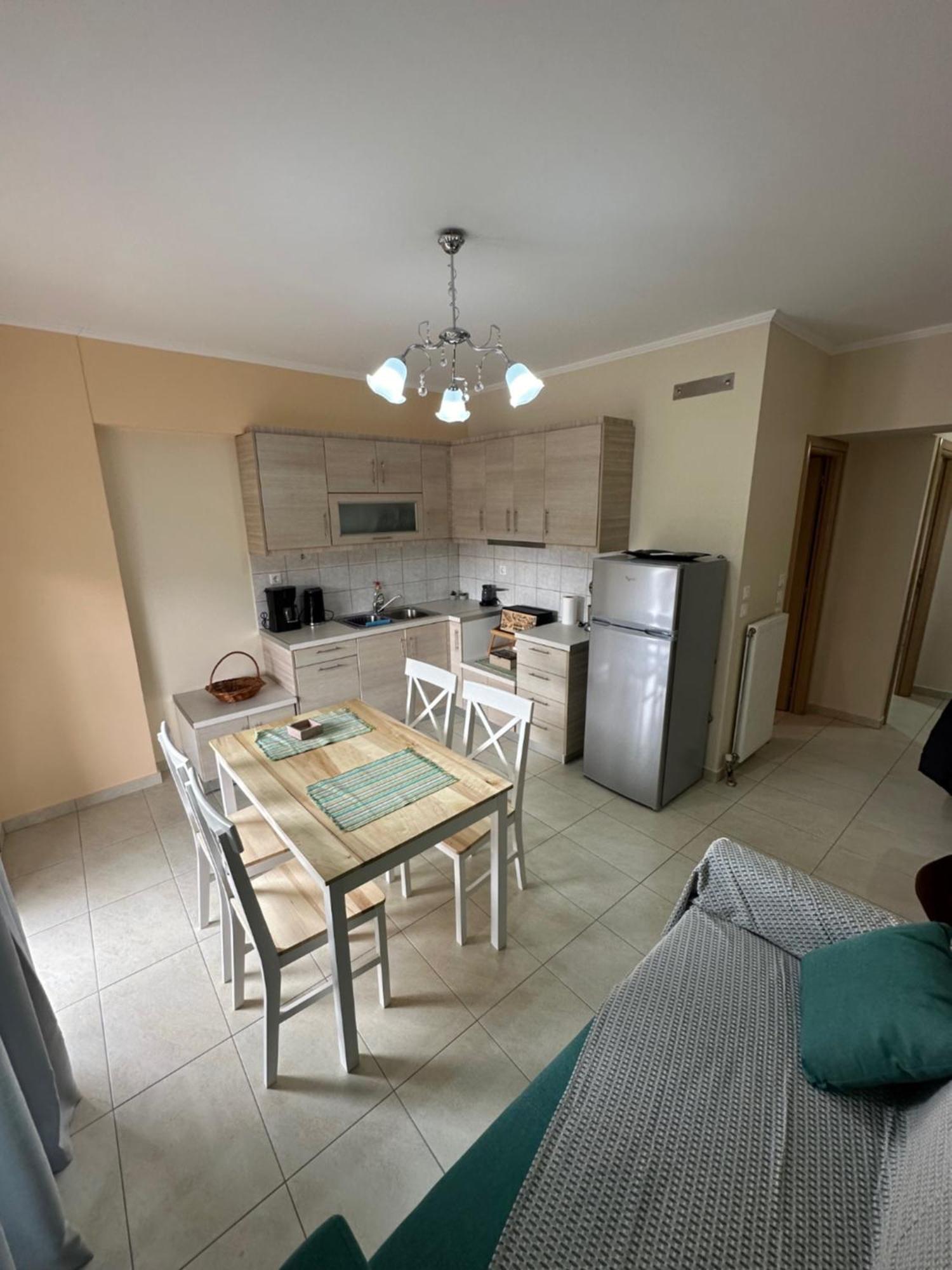 R Apartment Nafpaktos Exterior photo